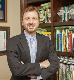 Professor Marcos Fava Neves