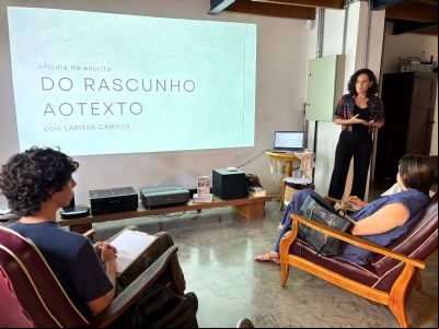 Amigas criam escola de escrita e promovem oficinas para novos escritores