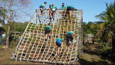 Mais de 1,4 mil competidores participam de corrida com obst